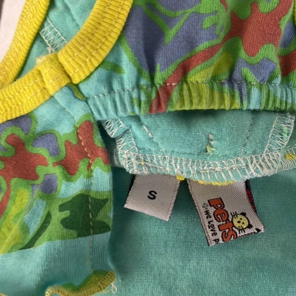 Doggie swim suite in size SM 🐶💕